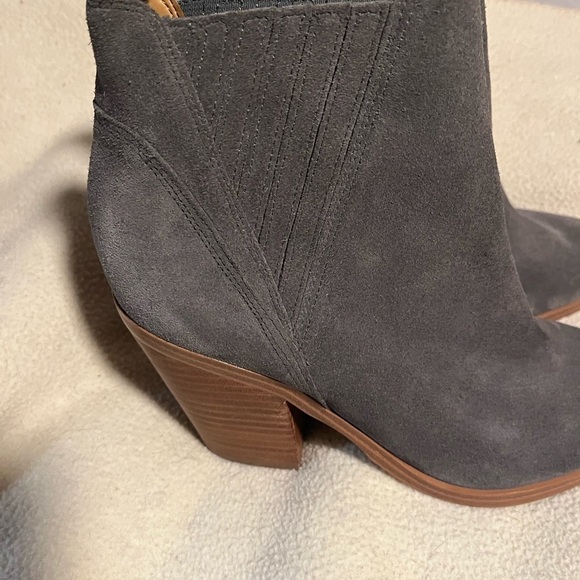 Marc Fisher Gray Suede Boots Sz 8 1/2 - Picture 5 of 14